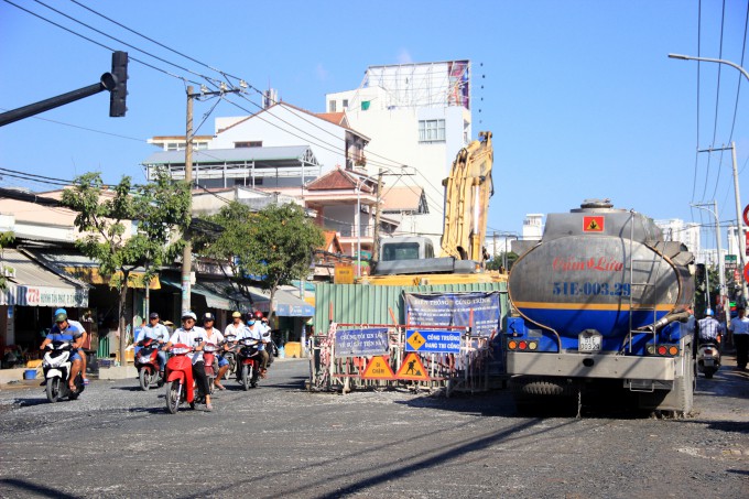 Vốn cho bảo trì đường bộ địa phương: Thiếu nhiều so với nhu cầu thực tế - Ảnh 3. Vốn cho bảo trì đường bộ địa phương: Thiếu nhiều so với nhu cầu thực tế - Ảnh 3.