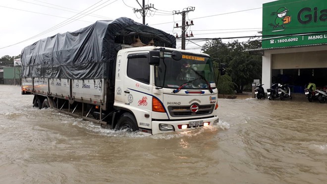 Phú Quốc ngập lịch sử: Bí thư huyện bác tin 'ngập gần như toàn bộ đảo' - Ảnh 4. Phú Quốc ngập lịch sử: Bí thư huyện bác tin 'ngập gần như toàn bộ đảo' - Ảnh 4.