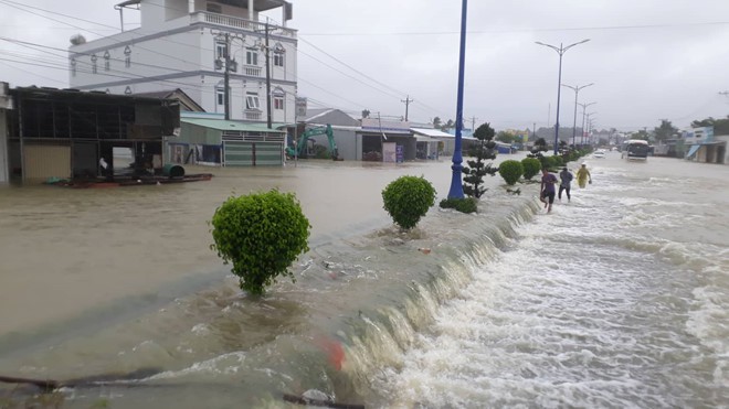 Phú Quốc ngập lịch sử: Bí thư huyện bác tin 'ngập gần như toàn bộ đảo' - Ảnh 6. Phú Quốc ngập lịch sử: Bí thư huyện bác tin 'ngập gần như toàn bộ đảo' - Ảnh 6.