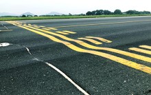 Vì sao sân bay Nội Bài phải xin đóng đường băng để sửa chữa khẩn cấp?
