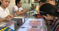Giá vàng SJC có 'nổi sóng' trở lại, tiến đến mốc 49,3 triệu đồng/lượng?