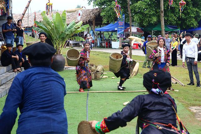 Phiên chợ vùng cao đầy màu sắc ở Hà Nội - Ảnh 13. Phiên chợ vùng cao đầy màu sắc ở Hà Nội - Ảnh 13.