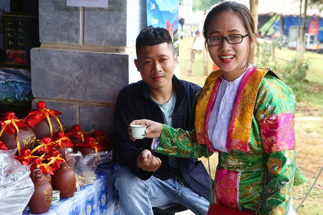 Phiên chợ vùng cao đầy màu sắc ở Hà Nội - Ảnh 8. Phiên chợ vùng cao đầy màu sắc ở Hà Nội - Ảnh 8.