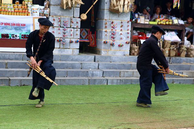 Phiên chợ vùng cao đầy màu sắc ở Hà Nội - Ảnh 9. Phiên chợ vùng cao đầy màu sắc ở Hà Nội - Ảnh 9.