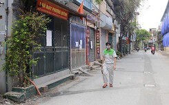 Người dân quanh nhà kho Rạng Đông tự sơ tán