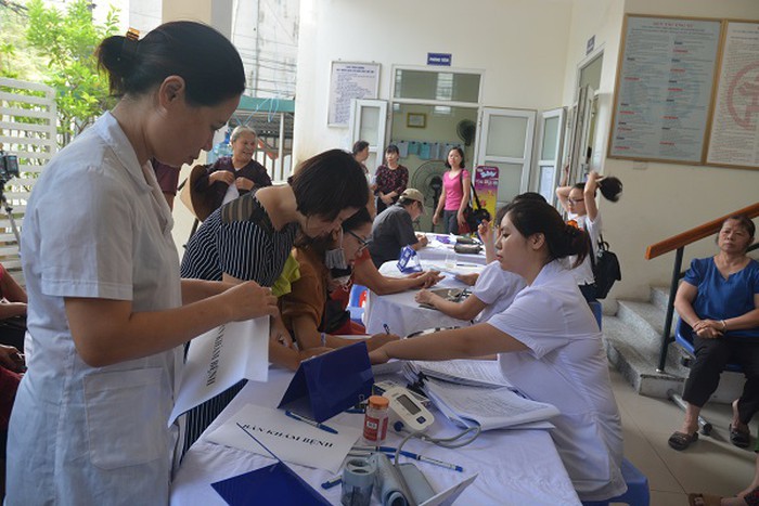 30 người sống gần Công ty Rạng Đông xét nghiệm có thủy ngân trong máu dưới ngưỡng - Ảnh 1.