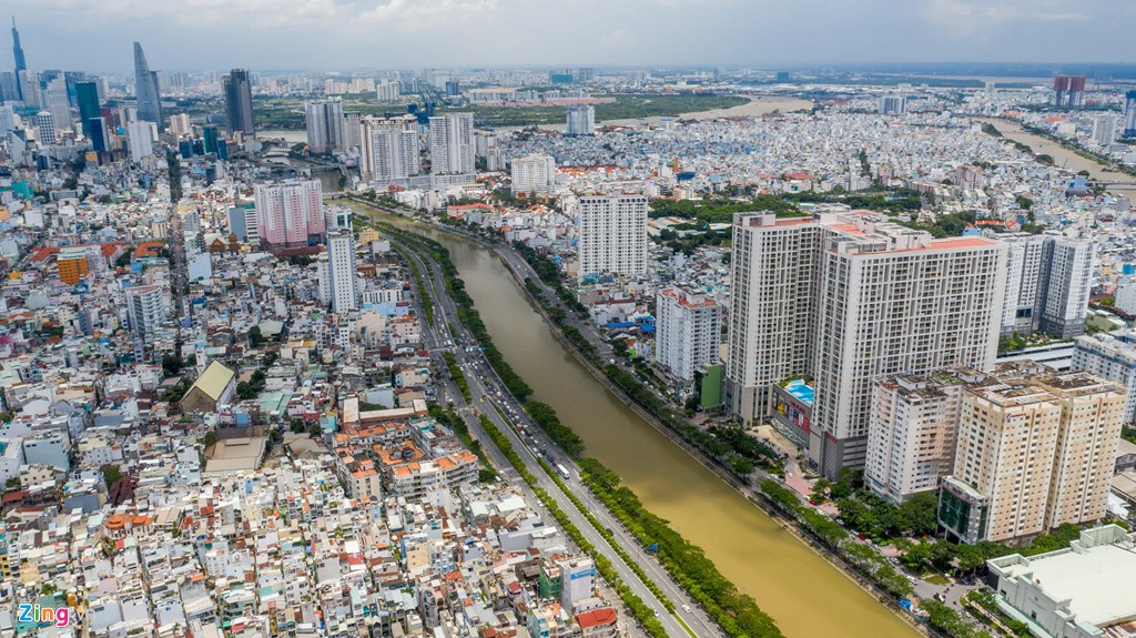 Cận cảnh tòa chung cư vừa xảy ra đánh nhau khiến bảo vệ phải rút súng - Ảnh 1.