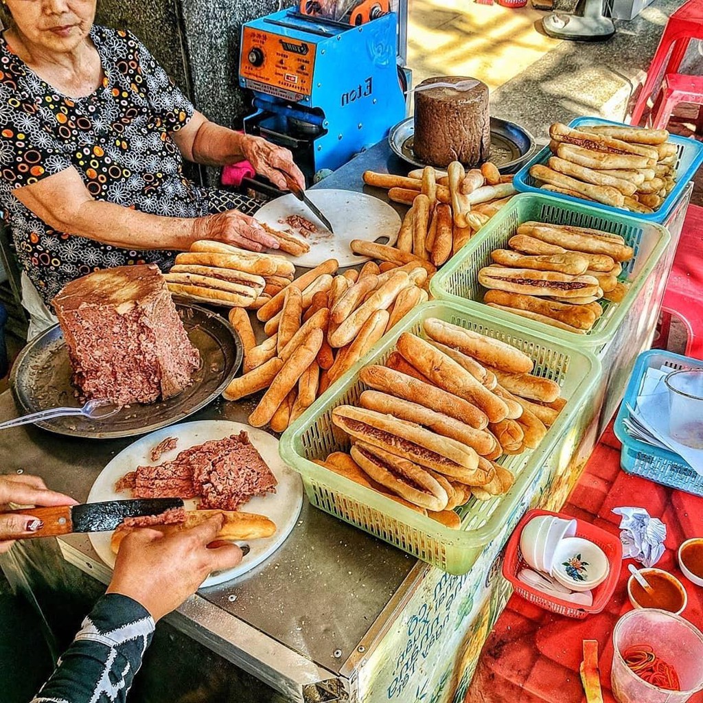 Goi y lich trinh kham pha am thuc Hai Phong trong 24 gio hinh anh 3 Goi y lich trinh kham pha am thuc Hai Phong trong 24 gio hinh anh 3