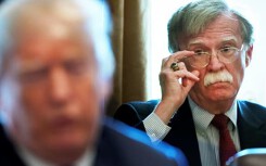 Giá dầu giảm mạnh sau khi Tổng thống Trump và cố vấn John Bolton 'chia tay'