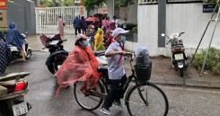 Người dân quanh nhà máy Rạng Đông cố bám trụ nhưng ngủ không yên