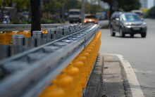 Tài xế nói gì về dãy hộ lan chống lật xe đầu tiên ở Sài Gòn?