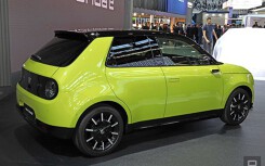 Mẫu xe điện đầu tiên của Honda lộ diện với giá hơn 700 triệu đồng