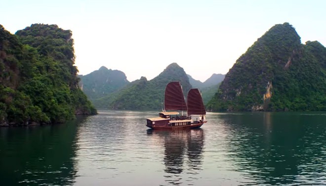 Dân mạng 'choáng' khi Hạ Long, Hội An vào... chiến dịch quảng bá của Louis Vuitton - Ảnh 4.