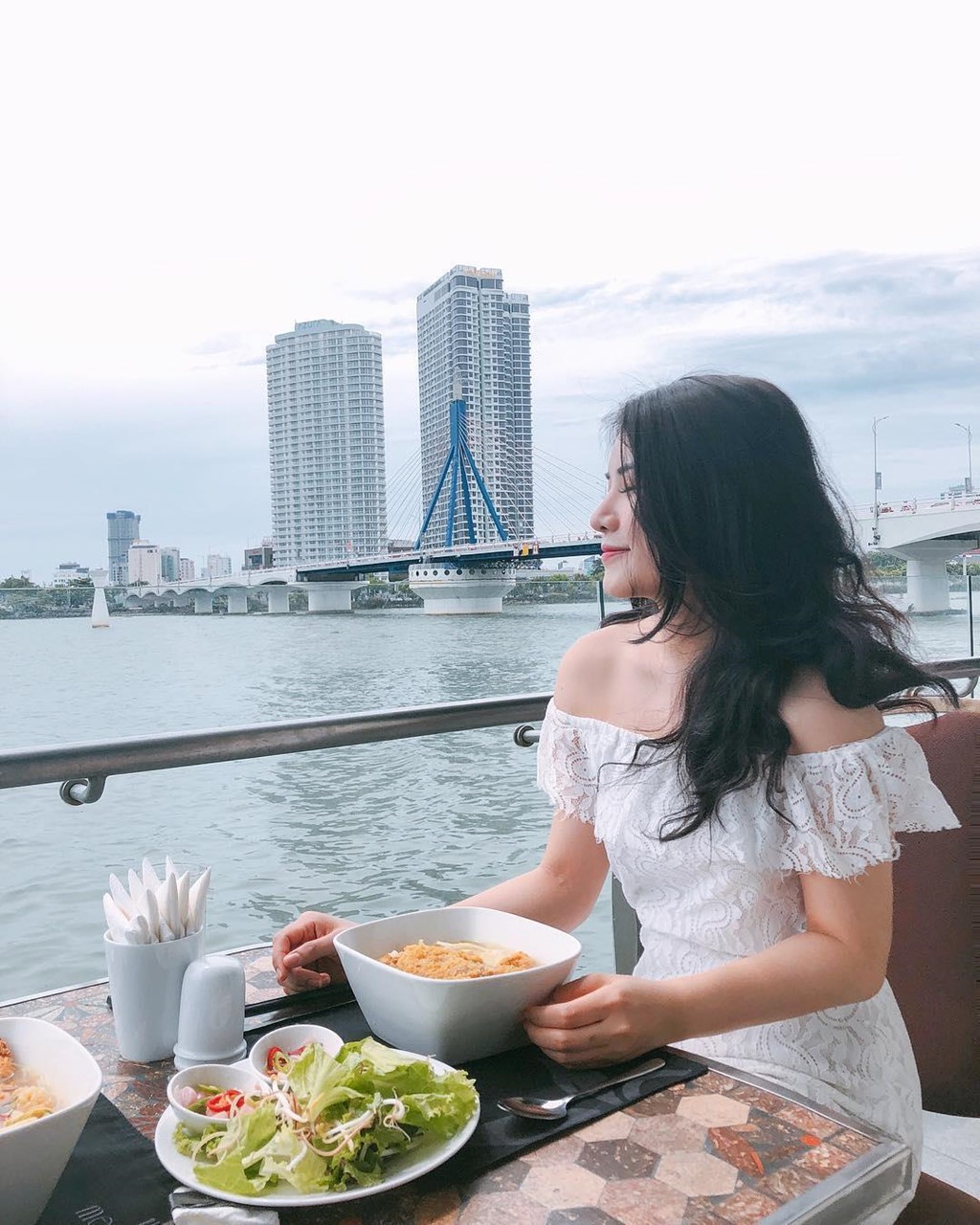 4 nha hang view dep o Da Nang thich hop hen ho dem Trung Thu hinh anh 6 4 nha hang view dep o Da Nang thich hop hen ho dem Trung Thu hinh anh 6