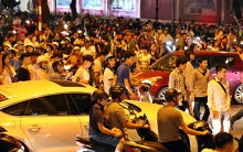 Phố Hai Bà Trưng chật kín vì 'biển' người dân đi chơi Trung thu
