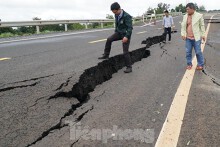 Vụ đường 250 tỉ vừa xong đã hỏng: Tạm dừng giao việc đối với 2 lãnh đạo