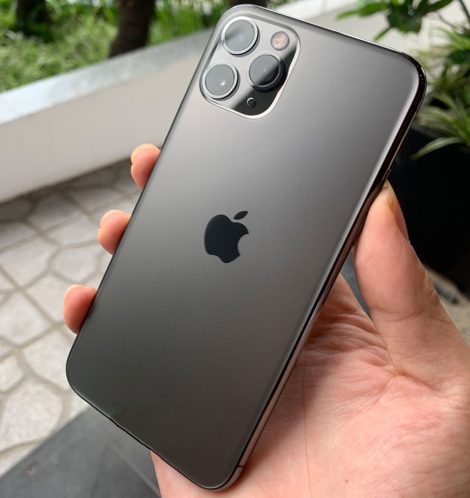 iPhone-11-Pro-Max-VnExpress-2_680x0 iPhone-11-Pro-Max-VnExpress-2_680x0