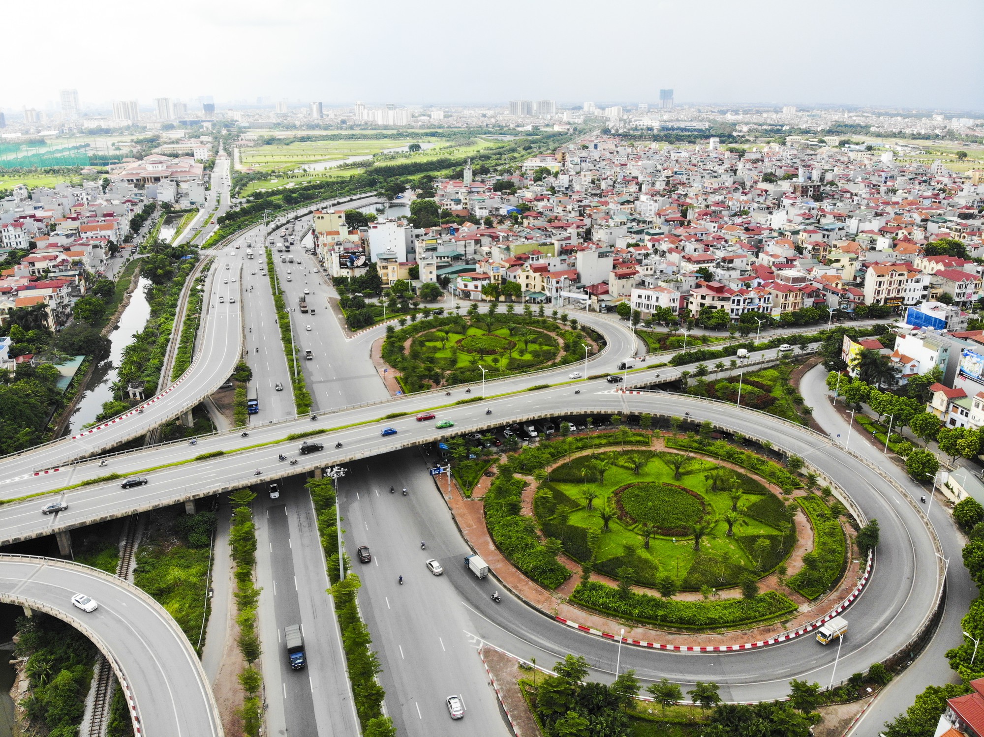 Những giao lộ khổng lồ thay đổi diện mạo cửa ngõ Thủ đô - Ảnh 13. Những giao lộ khổng lồ thay đổi diện mạo cửa ngõ Thủ đô - Ảnh 13.