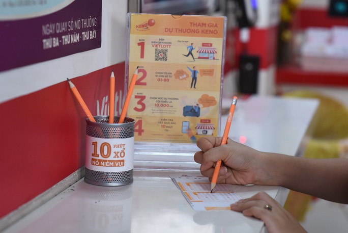 Kịch tính thị trường xổ số - Ảnh 2. Kịch tính thị trường xổ số - Ảnh 2.