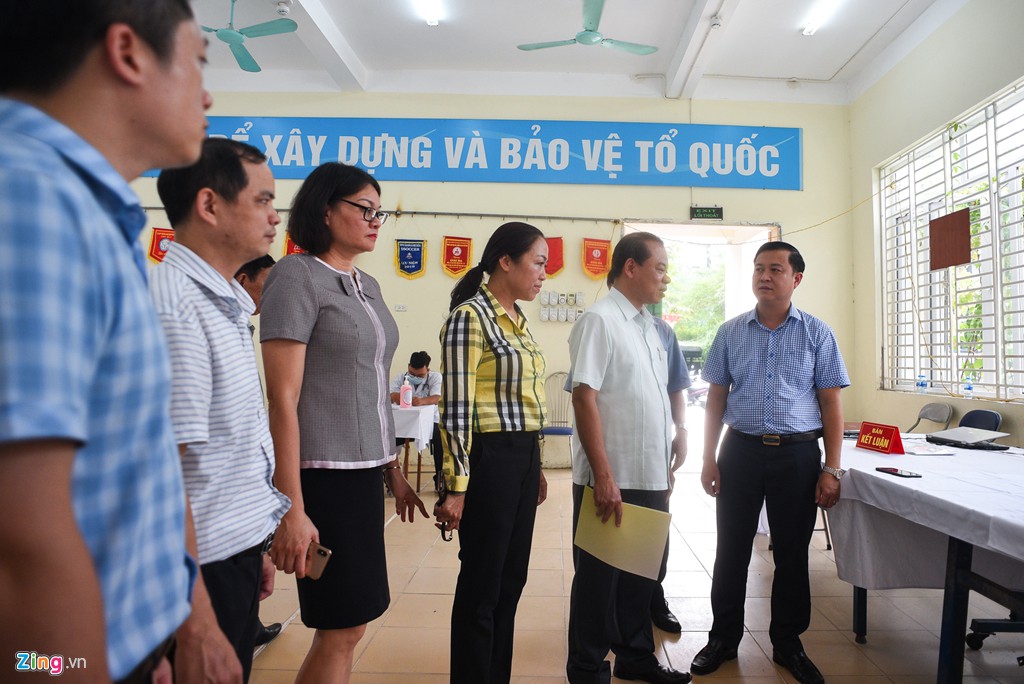 Khám miễn phí cho hàng trăm học sinh Hạ Đình sau vụ cháy Rạng Đông - Ảnh 5. Khám miễn phí cho hàng trăm học sinh Hạ Đình sau vụ cháy Rạng Đông - Ảnh 5.