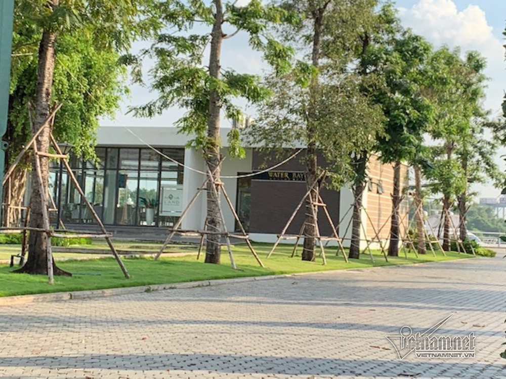 Cận cảnh hành lang bảo vệ sông Sài Gòn bị 'độc chiếm' - Ảnh 9. Cận cảnh hành lang bảo vệ sông Sài Gòn bị 'độc chiếm' - Ảnh 9.