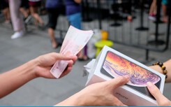 Người Việt nên đi Singapore mua iPhone 11 dù giá ở Hong Kong rẻ hơn