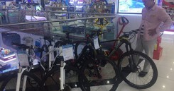 Xe đạp trăm triệu vẫn bán chạy