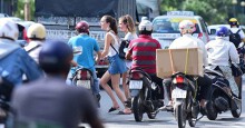 Phạt ông Tây đi ẩu: xui mà!
