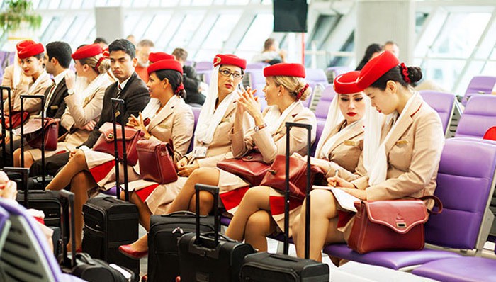 Yêu cầu đặc biệt về son môi, sơn móng tay của tiếp viên trước giờ bay - Ảnh 2. Yêu cầu đặc biệt về son môi, sơn móng tay của tiếp viên trước giờ bay - Ảnh 2.