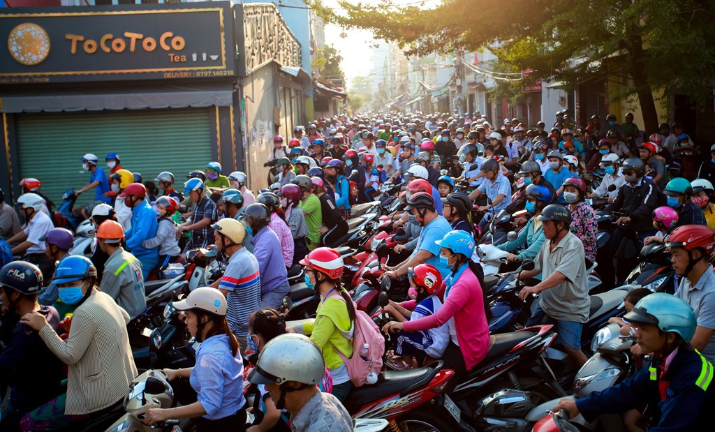 Nút thắt cổ chai gây ùn tắc ở cửa ngõ phía nam Sài Gòn - Ảnh 5.