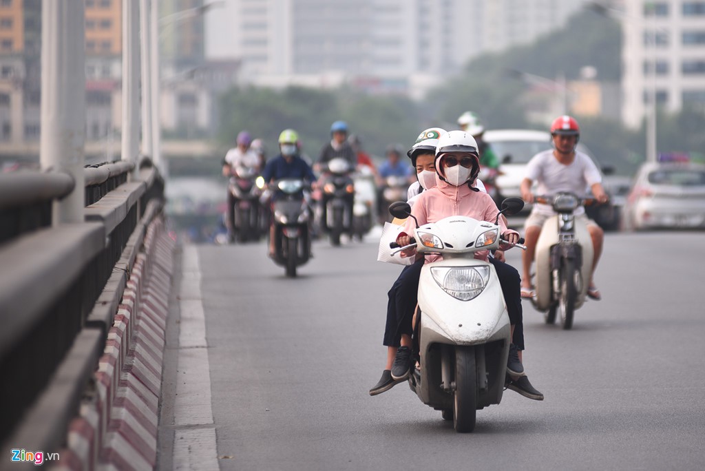 Hà Nội trong báo động đỏ về ô nhiễm không khí - Ảnh 7. Hà Nội trong báo động đỏ về ô nhiễm không khí - Ảnh 7.