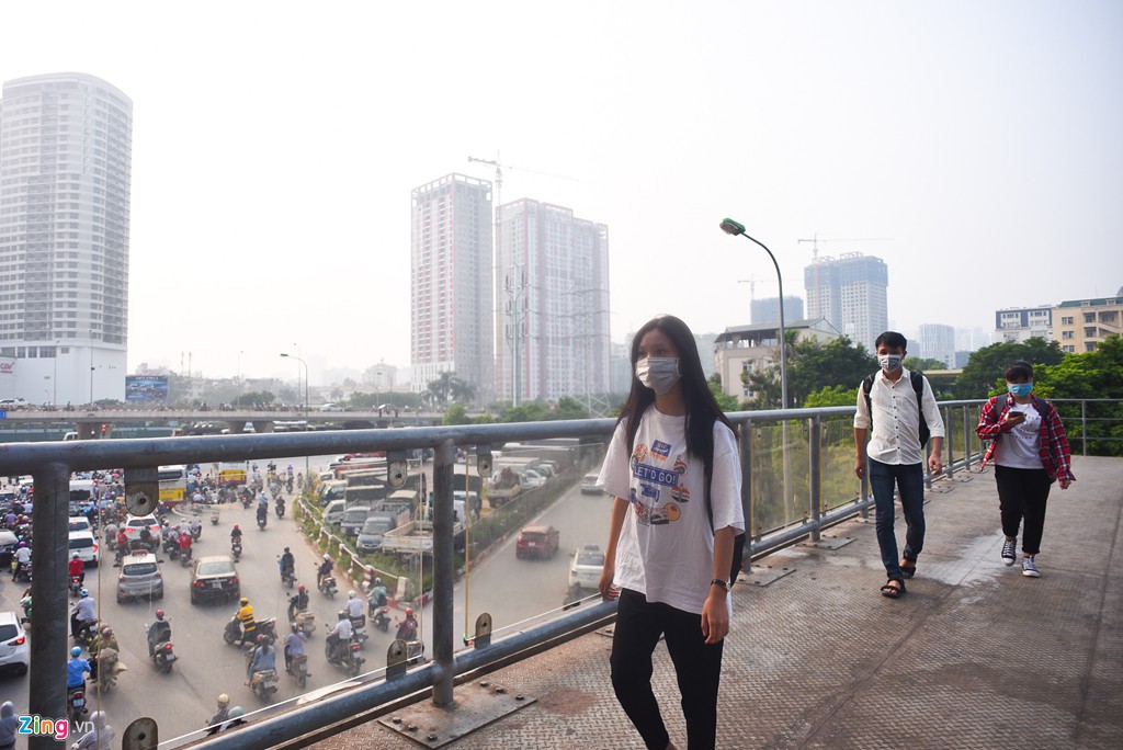 Hà Nội trong báo động đỏ về ô nhiễm không khí - Ảnh 8. Hà Nội trong báo động đỏ về ô nhiễm không khí - Ảnh 8.