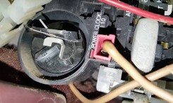 Bí ẩn tiếng kêu 'tíc tíc' của đèn xi-nhan ôtô