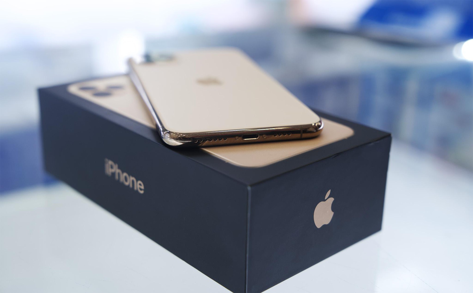thi-nhau-coc-iphone-11-chinh-hang-do-lo-ngai-gia-hang-xach-tay-bien-dong thi-nhau-coc-iphone-11-chinh-hang-do-lo-ngai-gia-hang-xach-tay-bien-dong