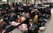 Người xếp hàng mua iPhone 11 chính hãng tại Singapore không đông như dự đoán