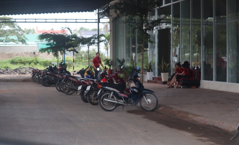Nhân viên Alibaba vận động khách hàng kí đơn 'không tố cáo' - Ảnh 1. Nhân viên Alibaba vận động khách hàng kí đơn 'không tố cáo' - Ảnh 1.