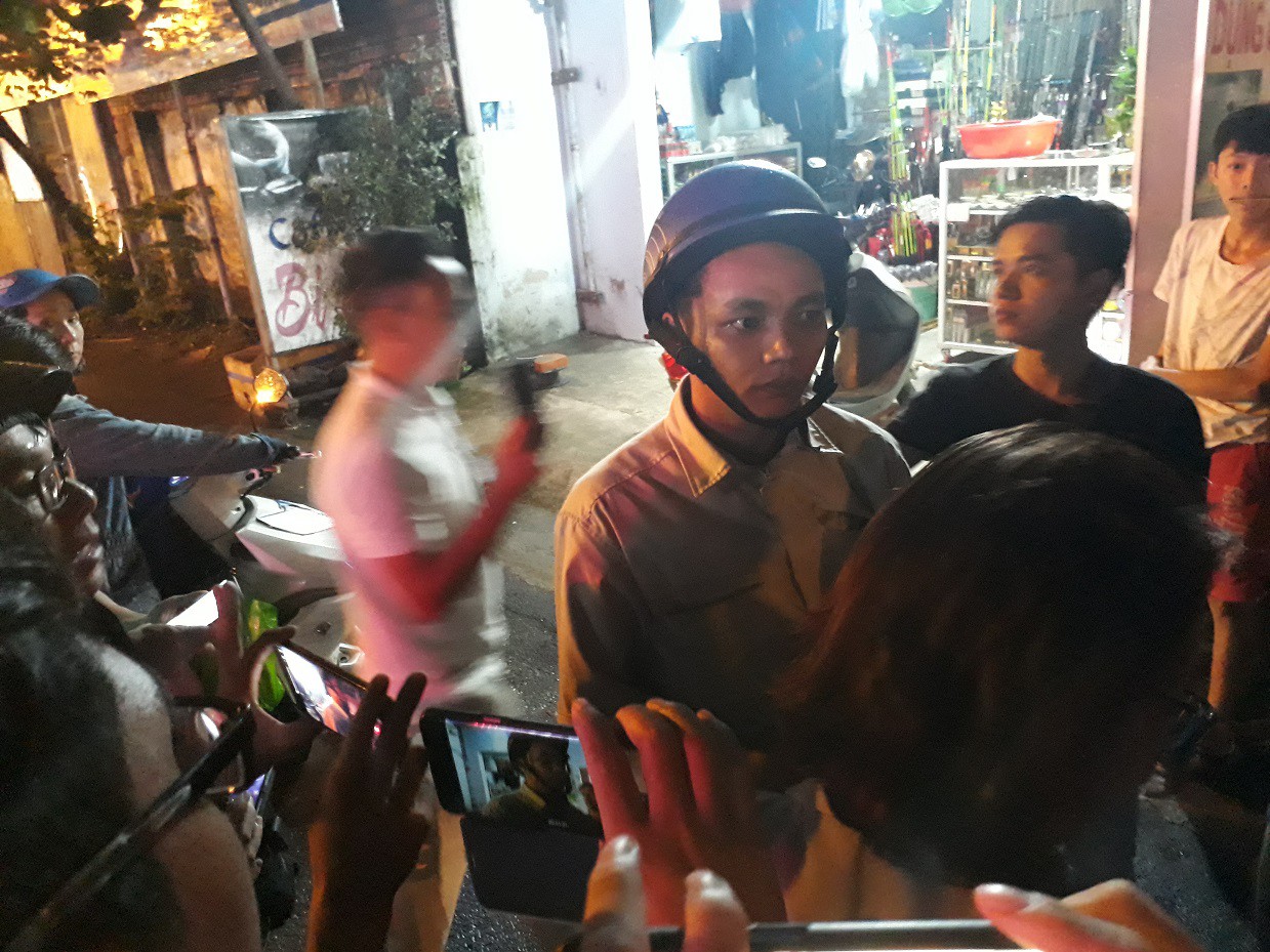 Khách hàng trót tin vào những lời hứa hẹn bay bổng của Alibaba giờ ngồi trên đống lửa - Ảnh 2. Khách hàng trót tin vào những lời hứa hẹn bay bổng của Alibaba giờ ngồi trên đống lửa - Ảnh 2.