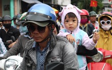 Dòng người đổ về TP HCM sau lễ 2/9, phà Cát Lái 'nghẹt thở'