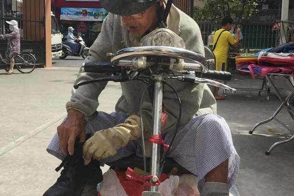 Chợ ở Sài Gòn, khách đến chỉ việc lấy đồ, không cần trả tiền - Ảnh 1. Chợ ở Sài Gòn, khách đến chỉ việc lấy đồ, không cần trả tiền - Ảnh 1.