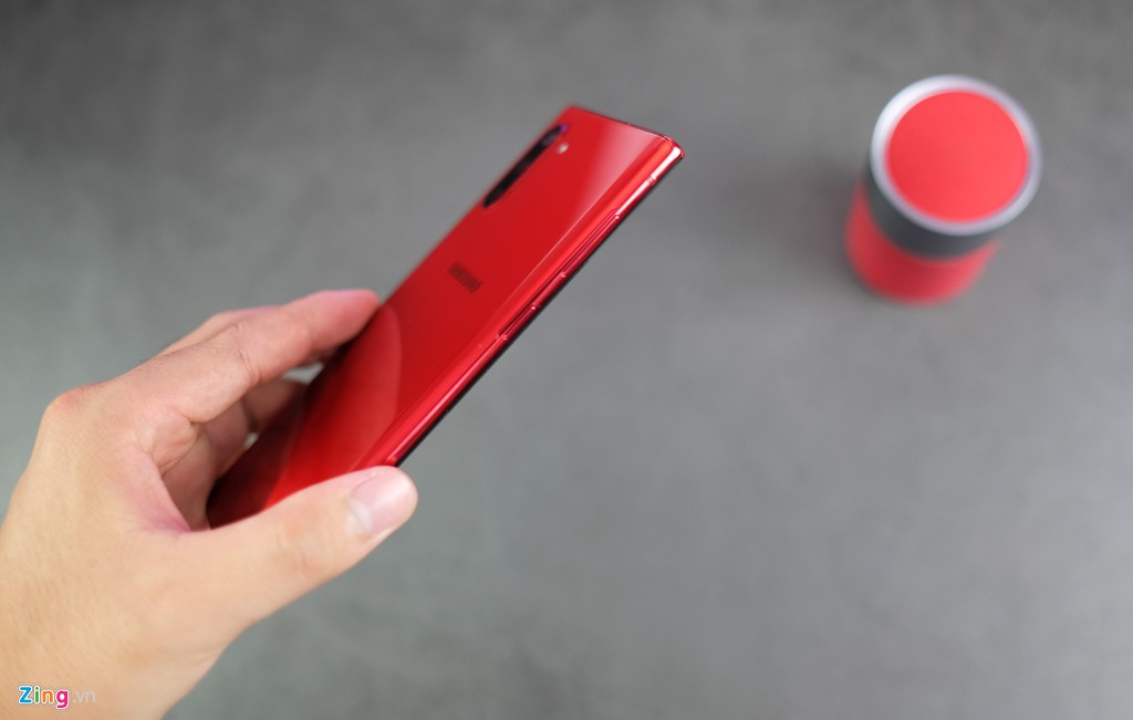Chi tiết Galaxy Note10 đỏ không bán chính hãng ở Việt Nam - Ảnh 3. Chi tiết Galaxy Note10 đỏ không bán chính hãng ở Việt Nam - Ảnh 3.