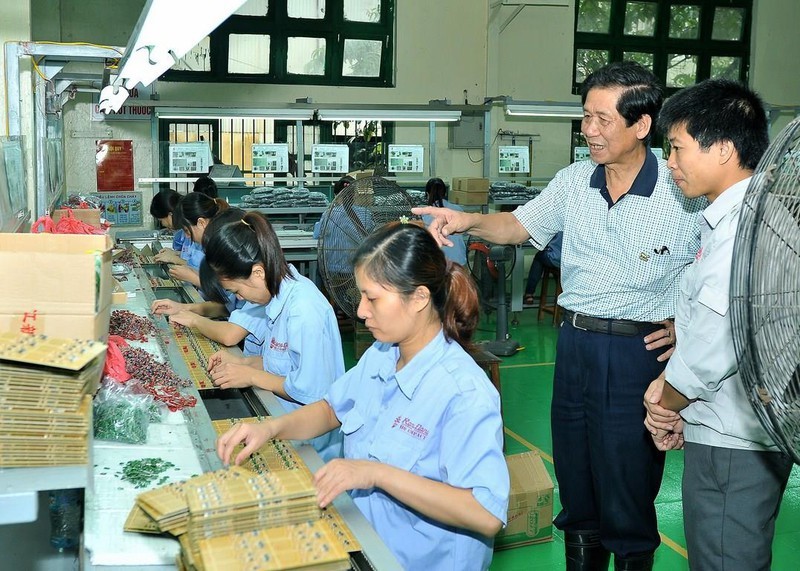 Bí ẩn vị Chủ tịch HĐQT gần 80 tuổi của Bóng đèn Phích nước Rạng Đông - Ảnh 3.