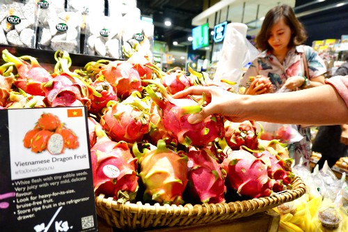Thực phẩm Việt lách cửa hẹp vào Thái Lan - Ảnh 1. Thực phẩm Việt lách cửa hẹp vào Thái Lan - Ảnh 1.