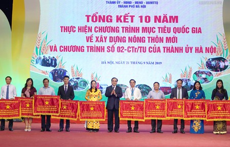 Thủ tướng: Nông thôn Hà Nội phải là miền quê đáng sống - Ảnh 3. Thủ tướng: Nông thôn Hà Nội phải là miền quê đáng sống - Ảnh 3.