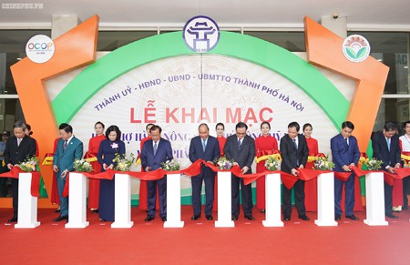Thủ tướng: Nông thôn Hà Nội phải là miền quê đáng sống - Ảnh 4. Thủ tướng: Nông thôn Hà Nội phải là miền quê đáng sống - Ảnh 4.
