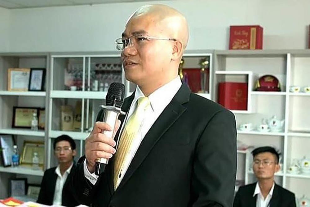 Anh em CEO Địa ốc Alibaba Nguyễn Thái Luyện khai về số tiền 2.500 tỉ đồng - Ảnh 1.