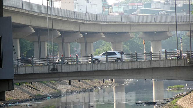 Cận cảnh đường sắt xây dựng hơn một thập kỉ, đội vốn hơn 18 nghìn tỉ - Ảnh 5. Cận cảnh đường sắt xây dựng hơn một thập kỉ, đội vốn hơn 18 nghìn tỉ - Ảnh 5.