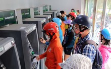 Sắp thay đổi mức phí rút tiền mặt