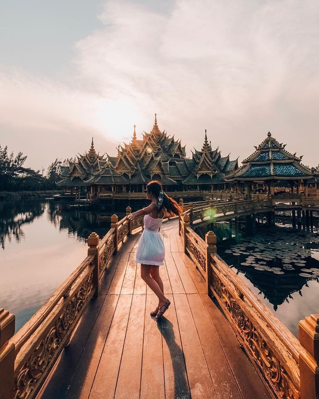 Thuy quai bao quanh ngoi den trong thanh co o Thai Lan hinh anh 5 Thuy quai bao quanh ngoi den trong thanh co o Thai Lan hinh anh 5