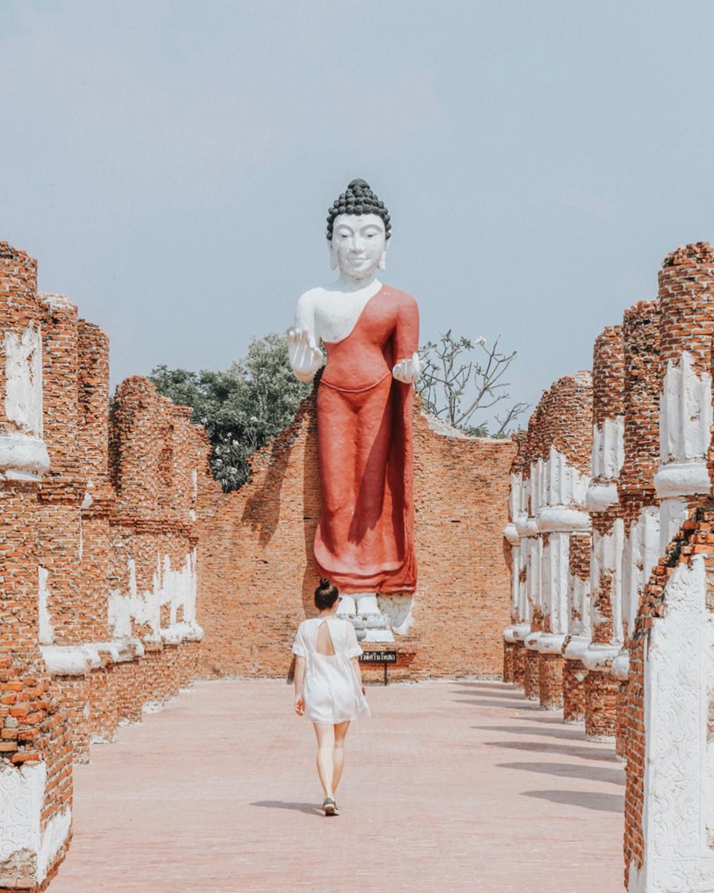Thuy quai bao quanh ngoi den trong thanh co o Thai Lan hinh anh 8 Thuy quai bao quanh ngoi den trong thanh co o Thai Lan hinh anh 8