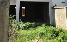 Nhiều biệt thự xây dang dở, cỏ dại mọc um tùm bên trong Khu đô thị công nghệ FPT City Đà Nẵng